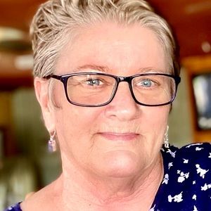 Meet your Posher, Deborah